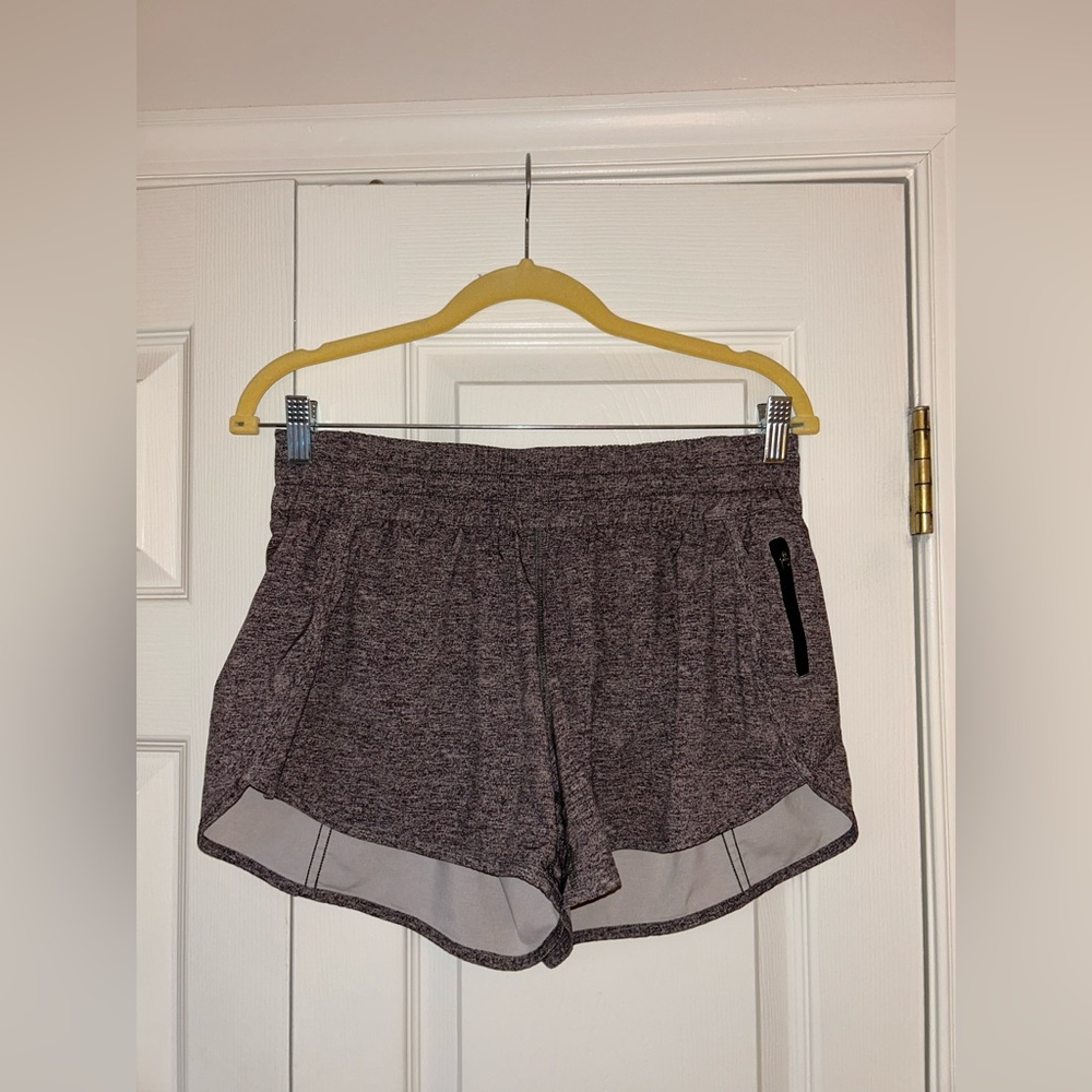 Lululemon Hotty Hot High-Rise Short 2.5 inch